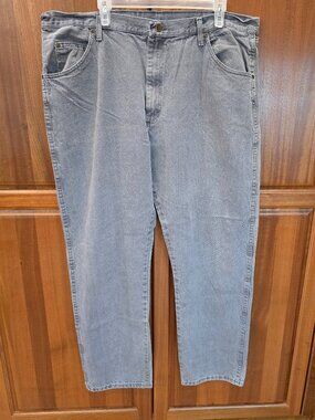 Wrangler grey denim 42/32 wide leg loose fit